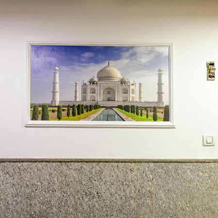 The Bellwood Suites Near Igi Airport Ню Делхи Екстериор снимка