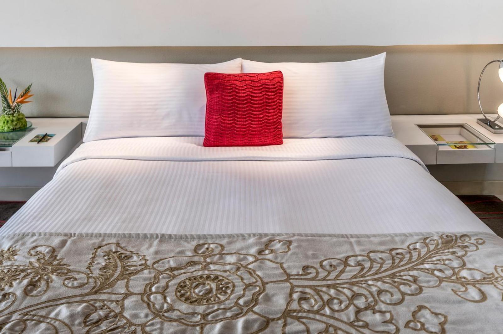 The Bellwood Suites Near Igi Airport Ню Делхи Екстериор снимка