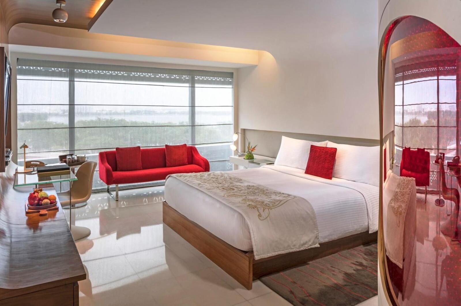 The Bellwood Suites Near Igi Airport Ню Делхи Екстериор снимка