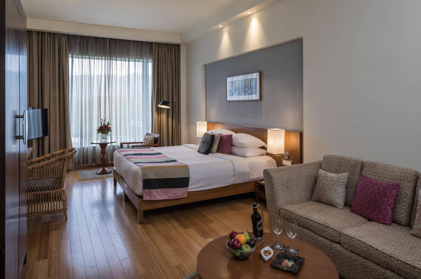 The Bellwood Suites Near Igi Airport Ню Делхи Екстериор снимка